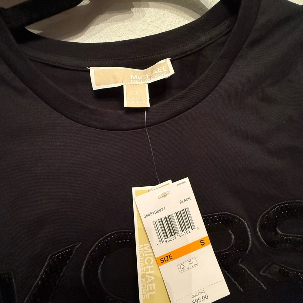 NWT Michael Kors women’s black logo tshirt size small - Picture 5 of 8